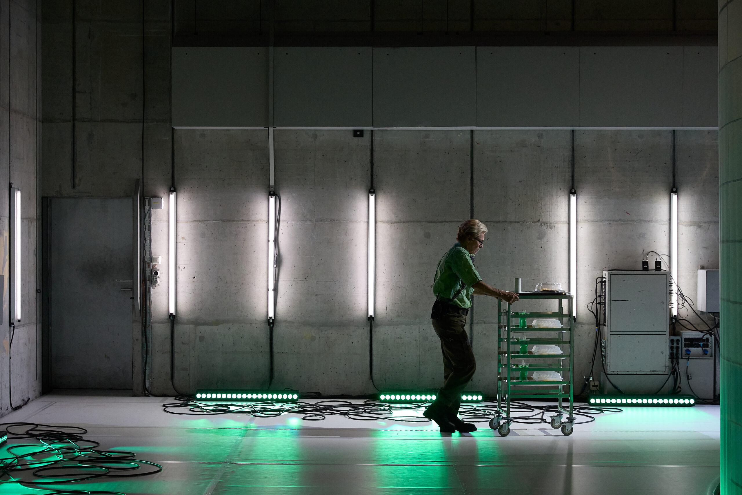 Schauspiel Zürich/ SCHIFFBAU BOX
URAUFFÜHRUNG: 19.09.2025
ARE YOU READY TO DIE?
LIMINALE ZUSTÄNDE VOR DER EXEKUTION